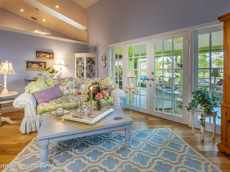 Shabby chic living