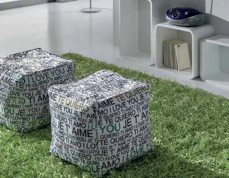 Esempio di pouf contenitore