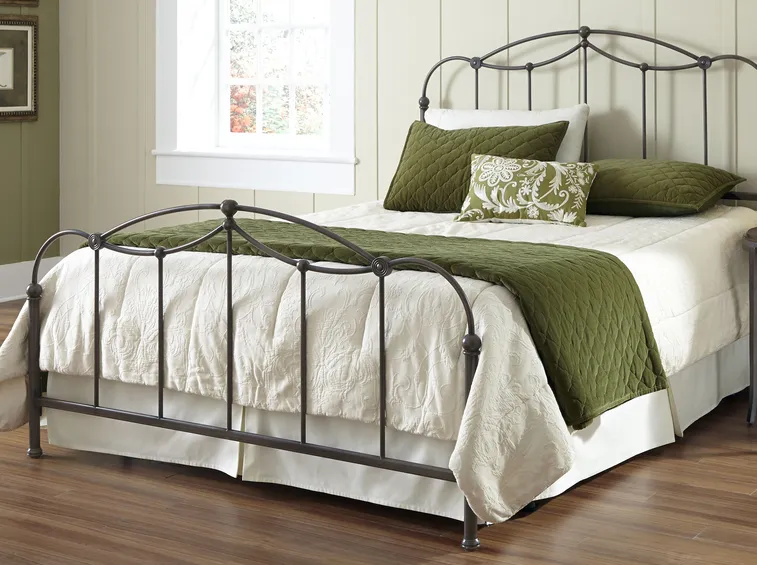 Esempio di letto in ferro