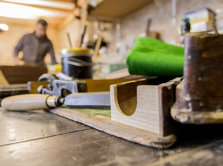attrezzi bottega di restauro