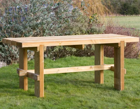 Tavolo per esterno in legno