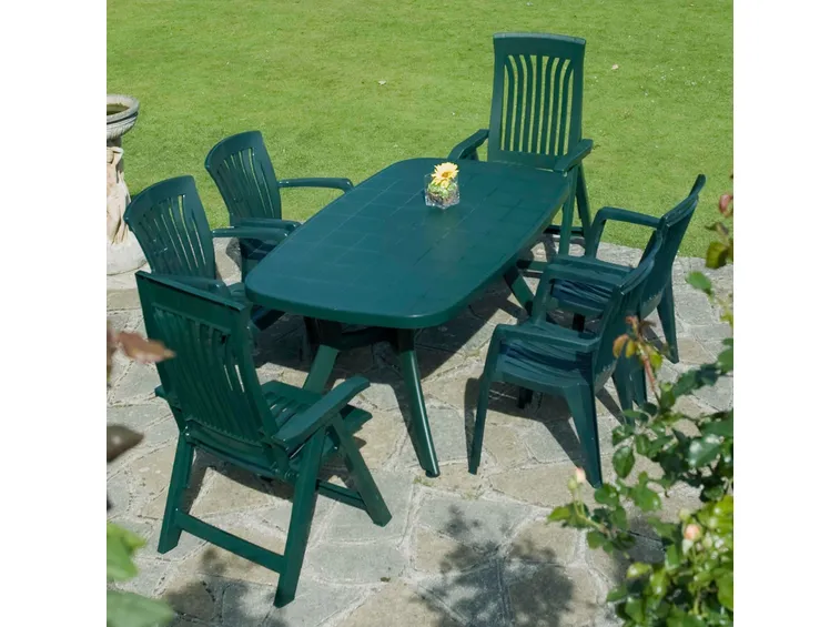 Classico tavolo di resina da giardino verde