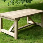 Tavolo da giardino in legno