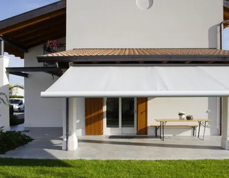 Esempio di tende giardino