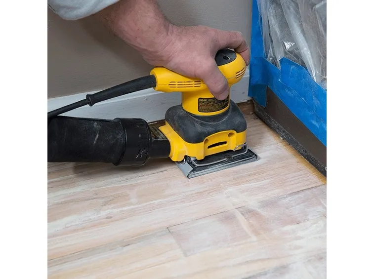 levigare legno
