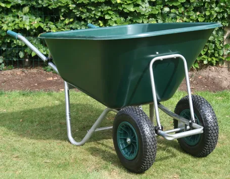 Classica carriola da giardino