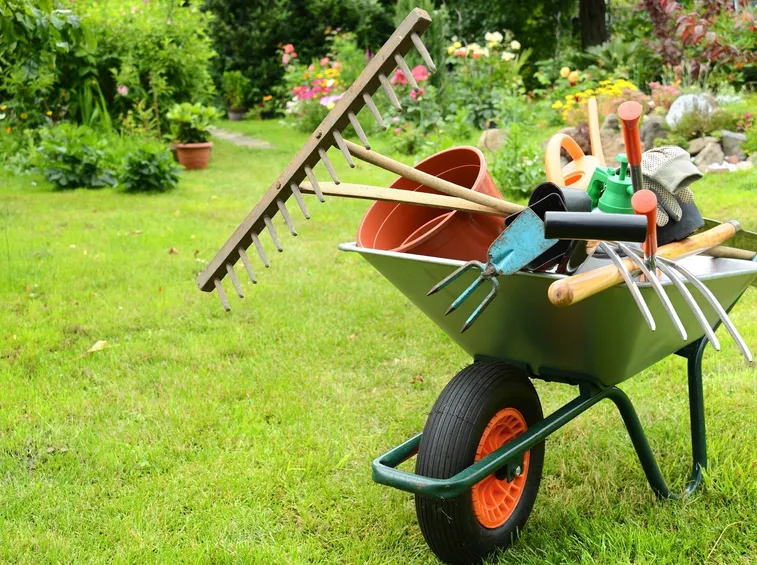 attrezzi da giardino