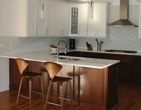 Cucina con penisola per uno stile classico