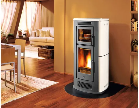 Stufa a pellet moderna