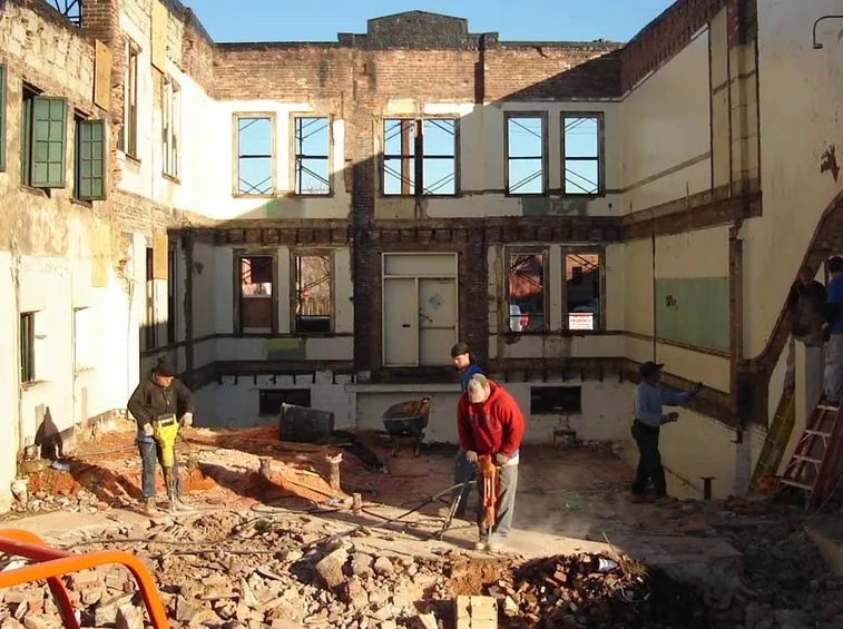 Casa da ristrutturare completamente