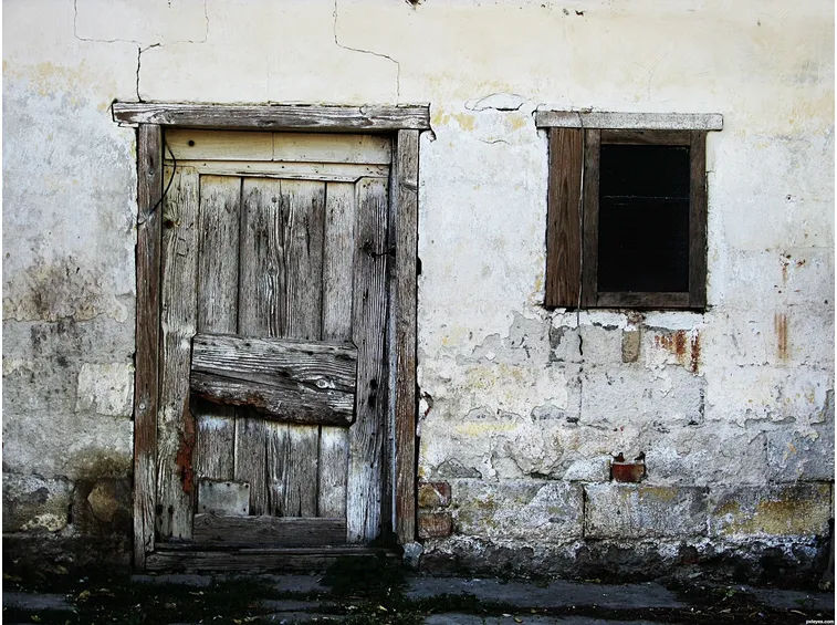 Ristrutturazione di porte e infissi