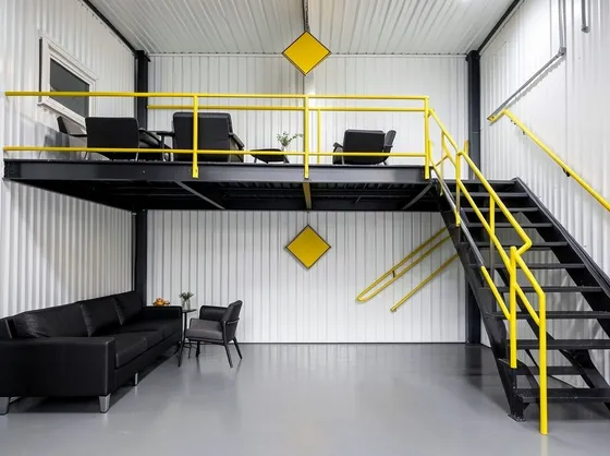 Piccolo soppalco per garage