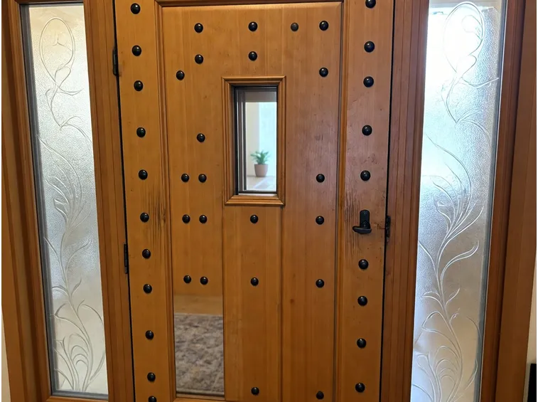 Porta in legno massiccio