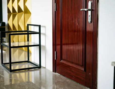Esempio di cerniera per porte