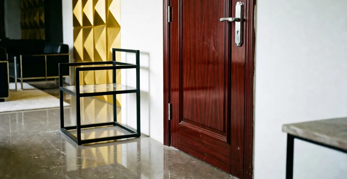 Esempio di cerniera per porte