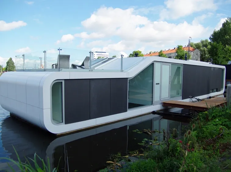 Esempio di casa galleggiante ad Amsterdam