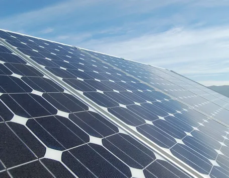 Pannelli fotovoltaici collegati ai climatizzatori