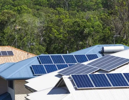 Pannelli fotovoltaici installazione sui tetti