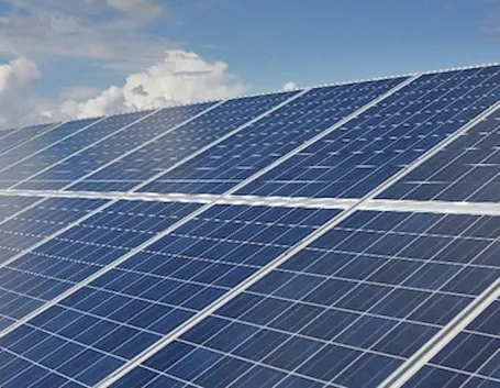Impianto con pannelli fotovoltaici