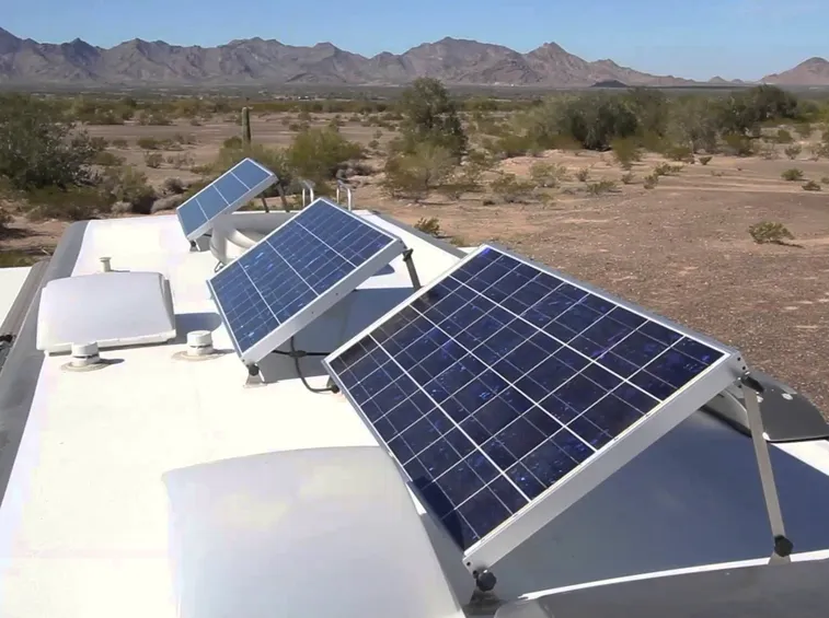 installare pannelli fotovoltaici su camper