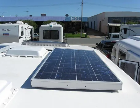 Installare pannelli solari nel camper