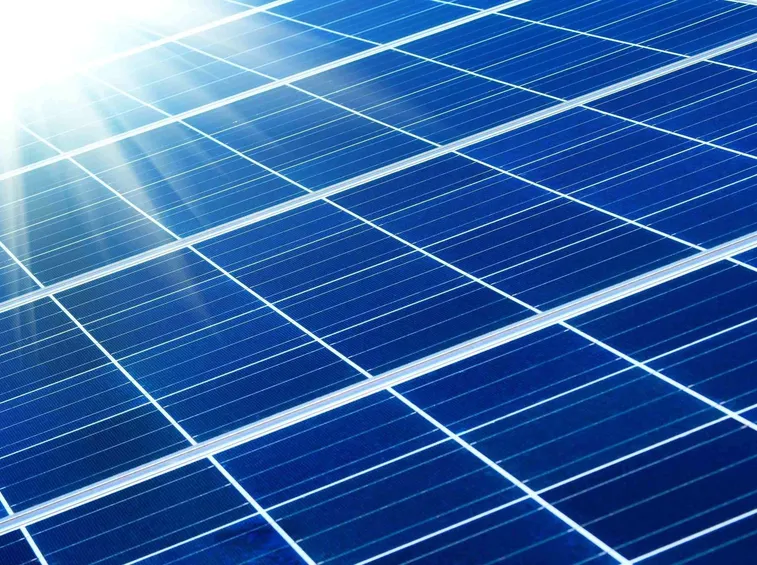 Serie di pannelli fotovoltaici