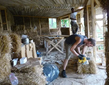 Lavoro in un ecovillaggio