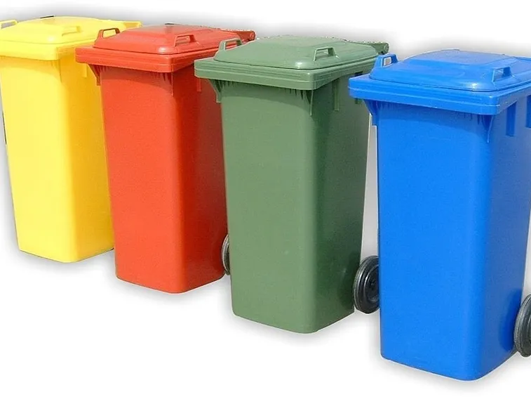 Bidoni per la raccolta differenziata