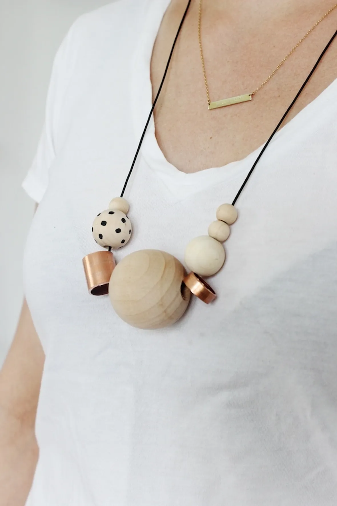 Collana personalizzata con oggetti riciclati