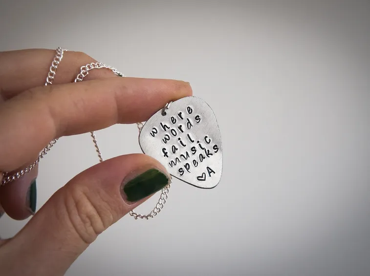 Collana targhetta
