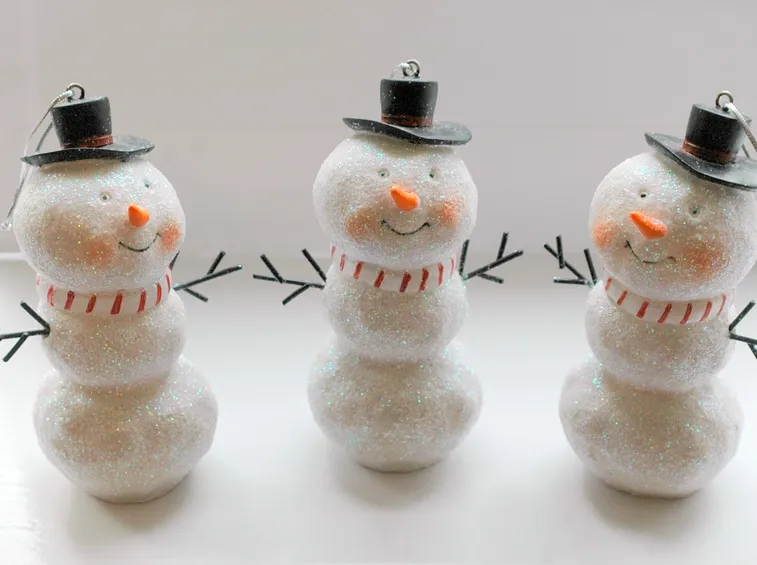 Allegri pupazzi di neve