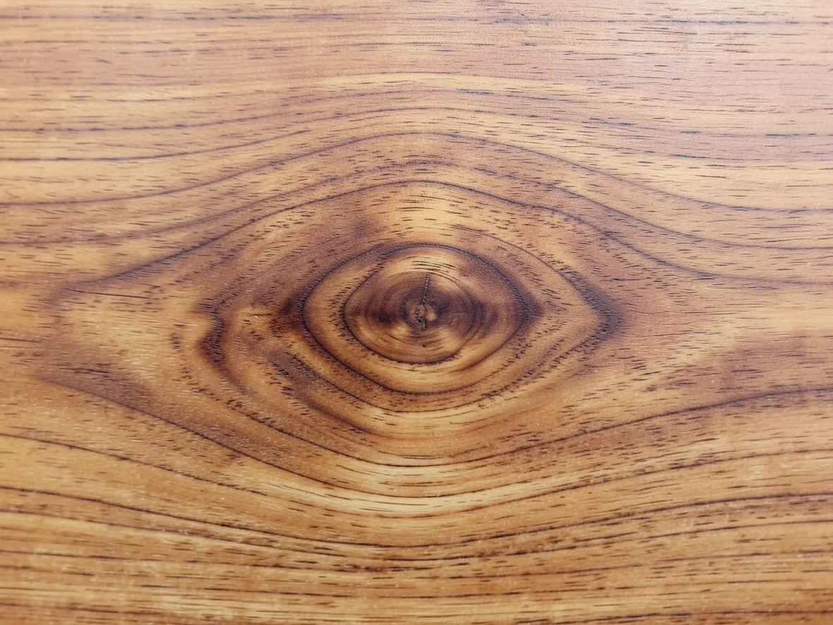 Superficie legno castagno
