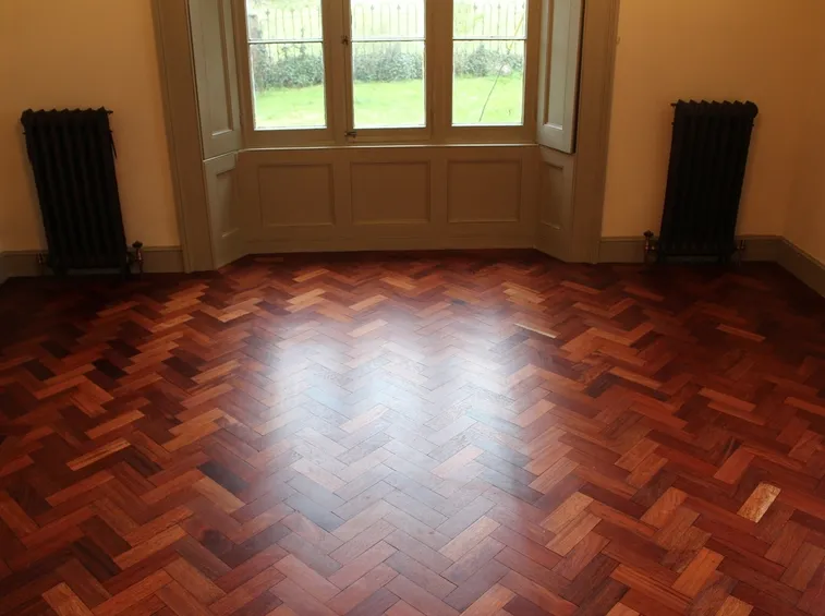 Parquet legno mogano