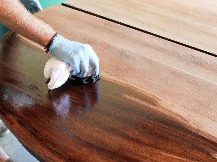 Applicazione cera