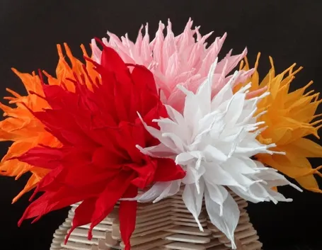 fiori di carta colorati