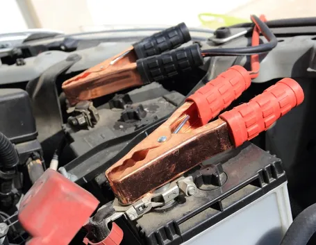 Caricare batteria auto