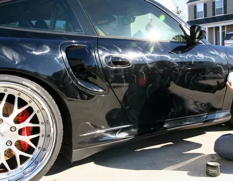 lucidatura di una carrozzeria