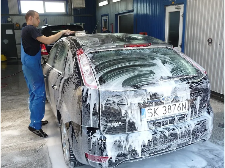 Auto insaponata