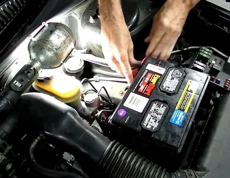 Sostituzione batteria auto