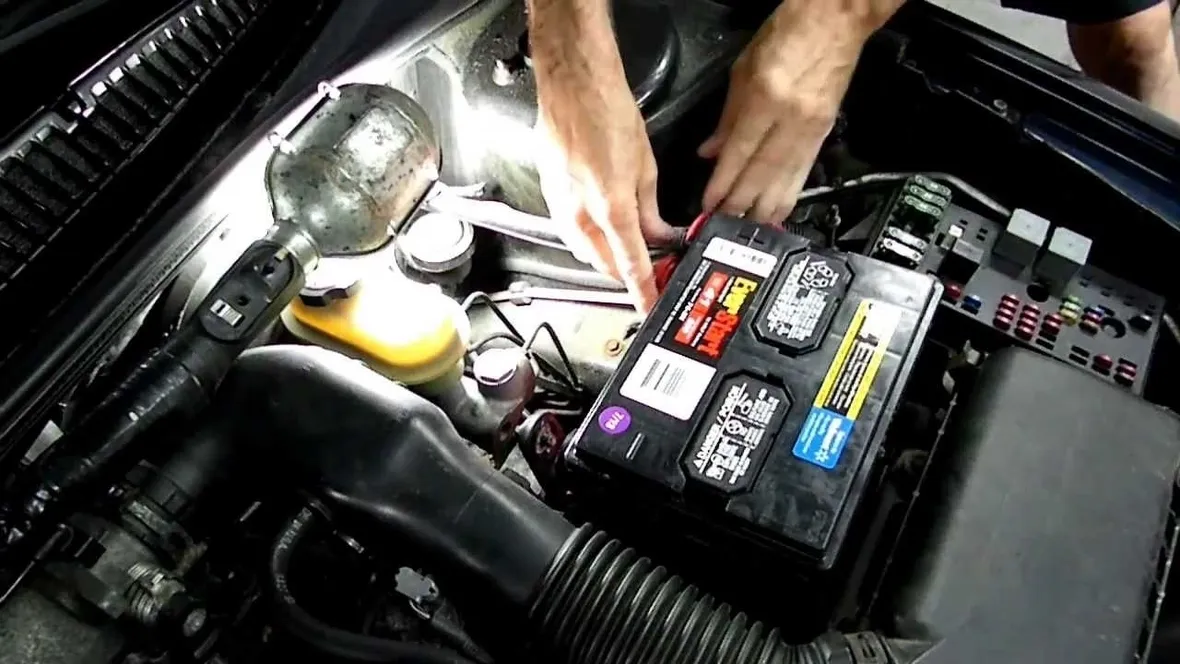 Sostituzione batteria auto