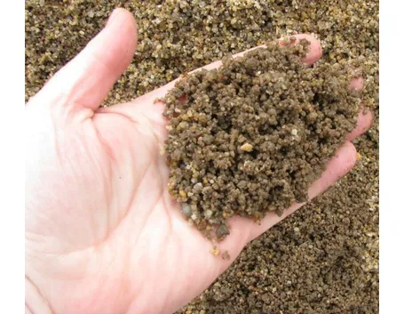 Piccolo mucchio di sabbia di fiume