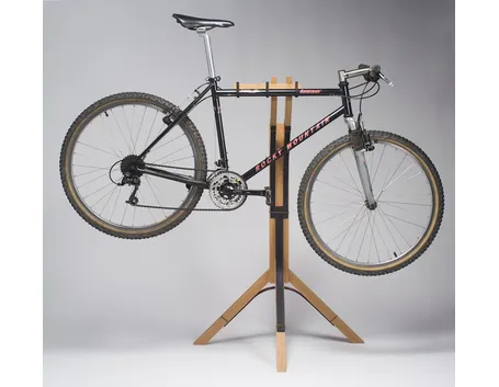 Un modello di cavalletto per bici
