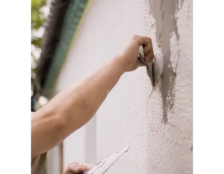 Stucco su parete esterna