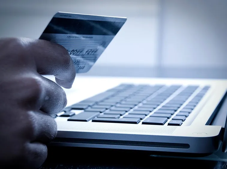 Acquistare con carta di credito