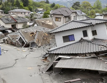 Città colpita da terremoto