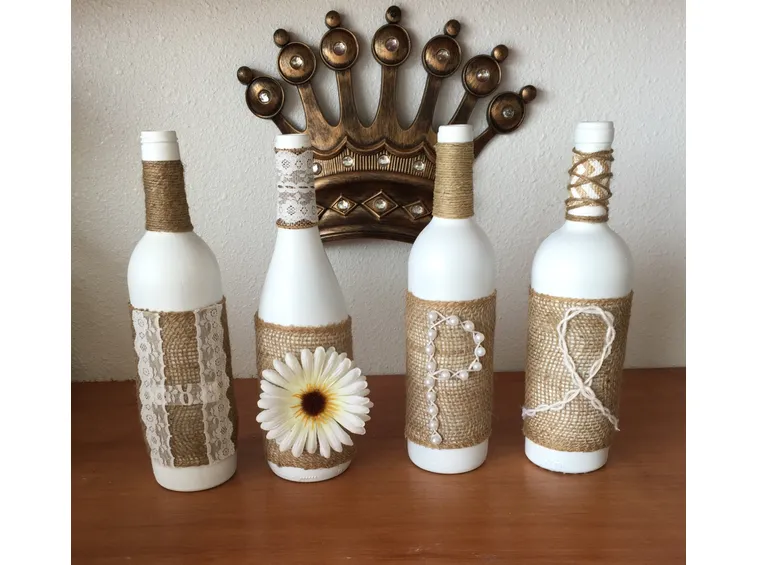 bottiglie di vetro decorate