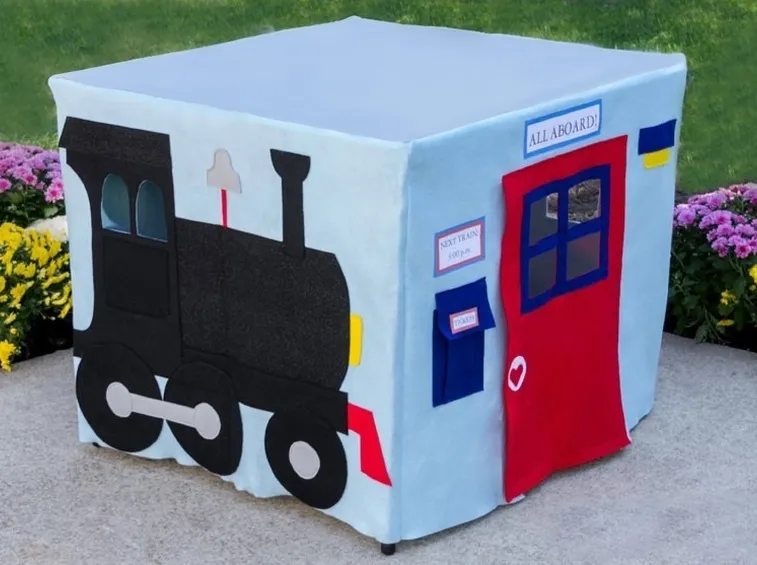 Casetta per bambini fai da te in cartone