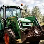 Preparazione del terreno per concimazione olivo