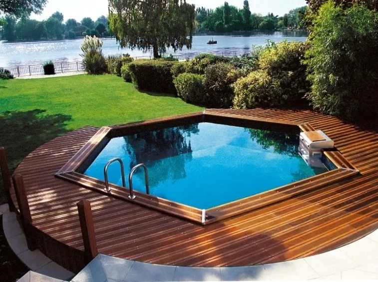 Giardino piscina