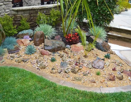 Esempio di giardino con rocce